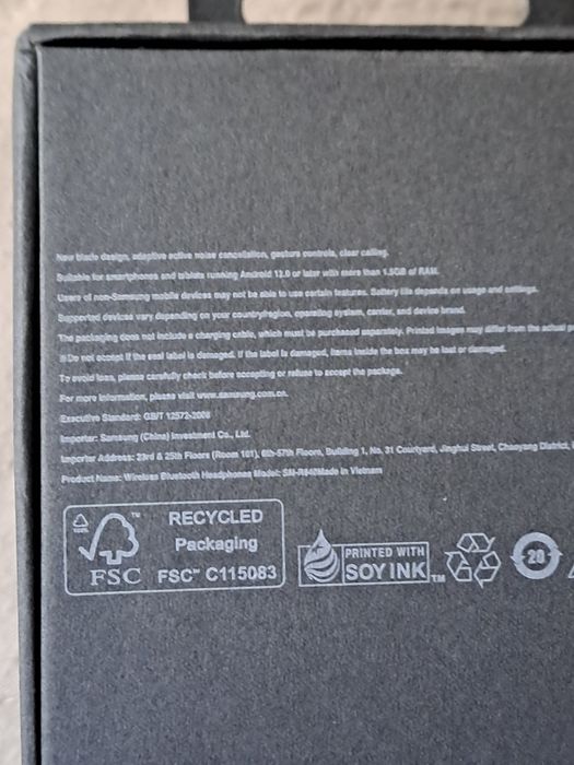 Căști Bluetooth Samsung galaxy buds 4 pro.
