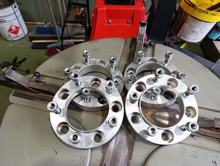 Фланци за Сузуки Витара 5х139.7 , Джими