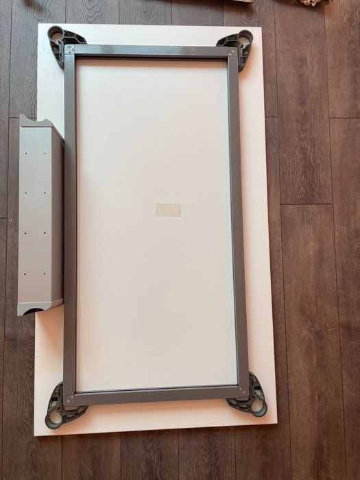 Продавам професионални офис бюра/маси Kinnarps