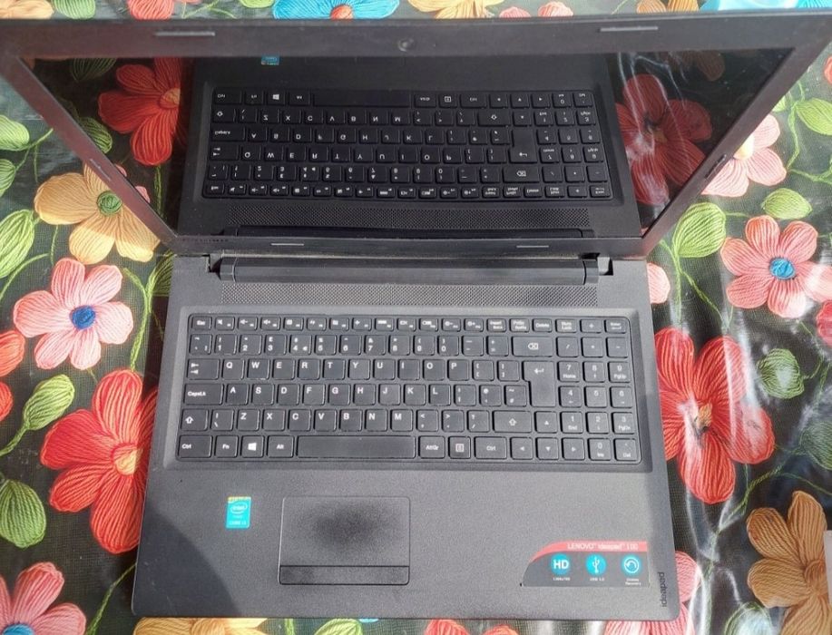 Laptop Lenovo IdeaPad i3