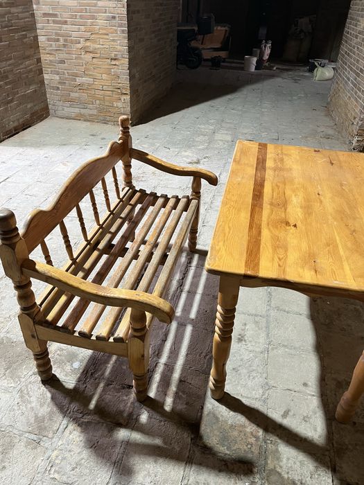 Стол ва тапчан(стул) б/у