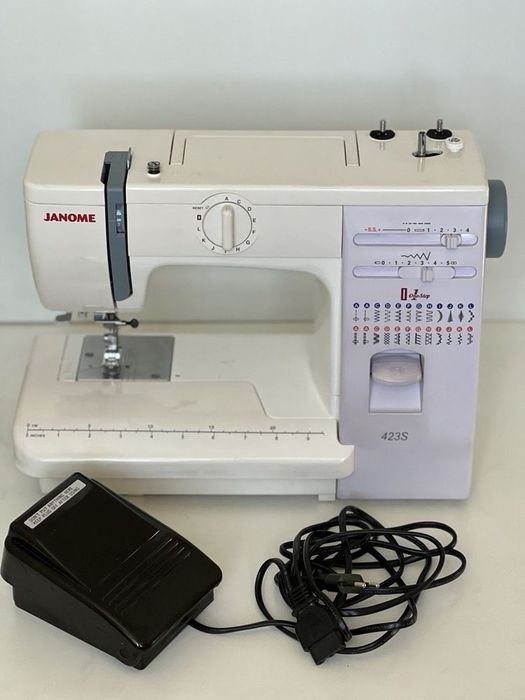 Швейная машинка  JANOME 423S