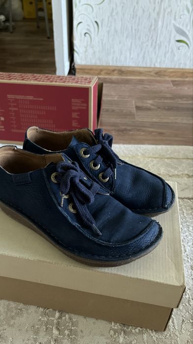 Томи хильфигер кларкс  ботинки  высокие