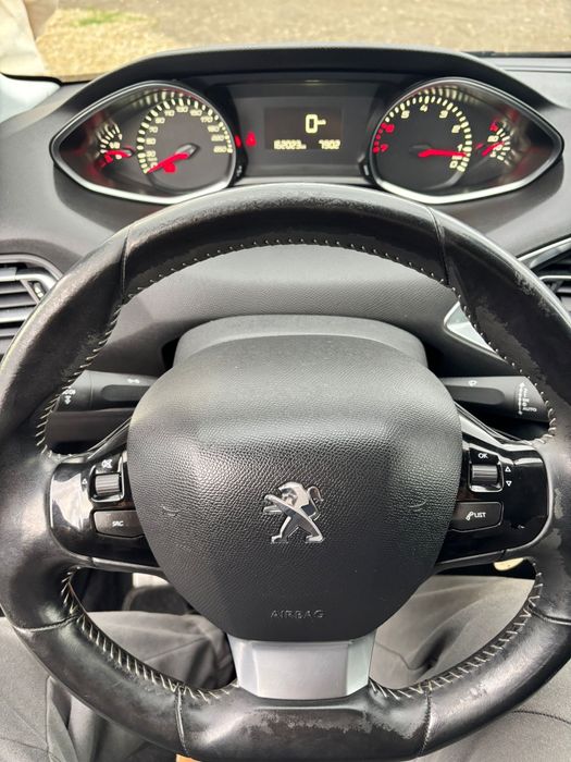 Peugeot 308 2015