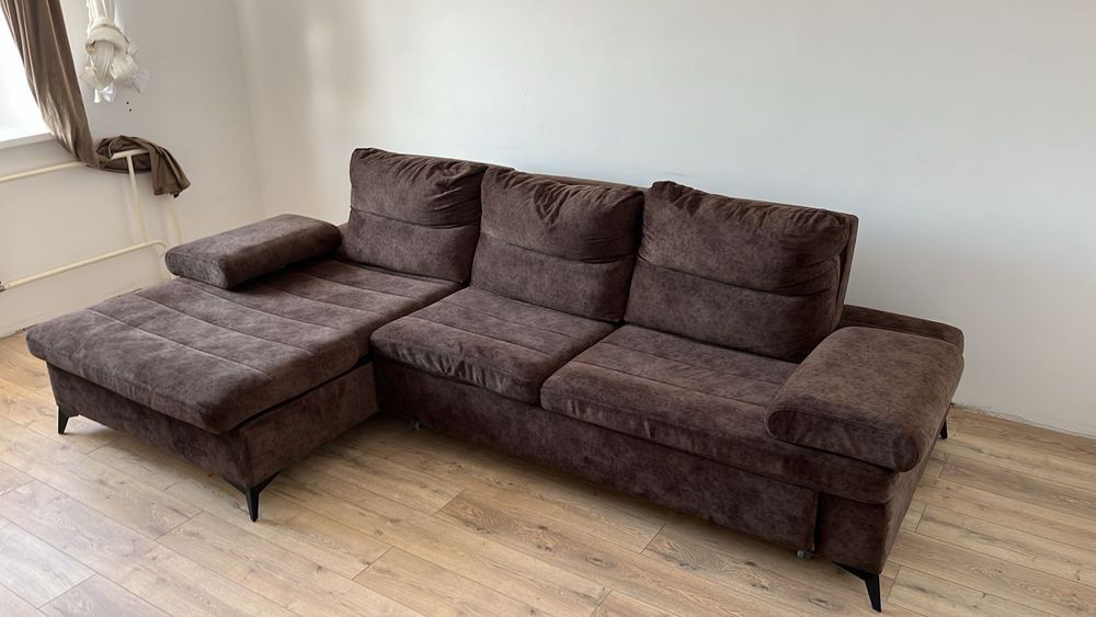 Диван мягкий и большой