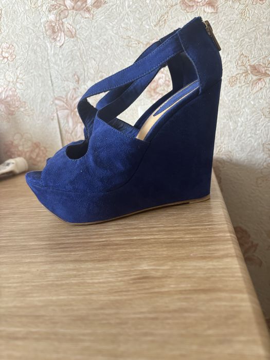 Босоножки от Bershka