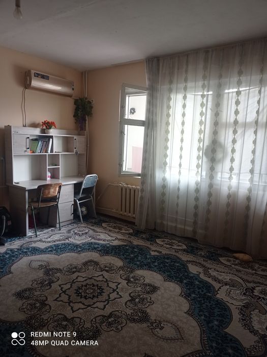 1 xonali kvartira sotiladi