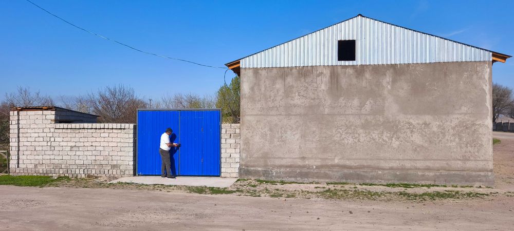 Уй сотилади Сирдаре тумани ЖБИ томонда