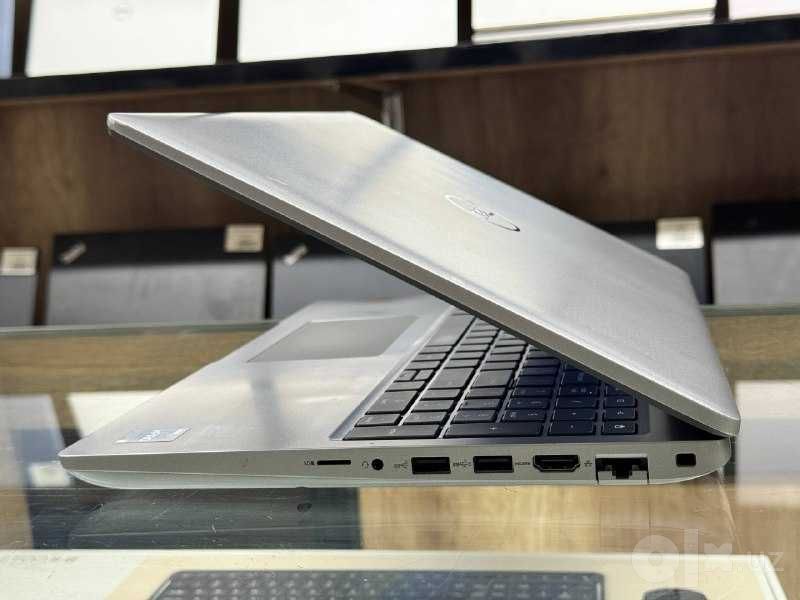DELL Precision 3581 Core i9-13900H RTX 2000 Ada 8Gb ram 16 ssd 256