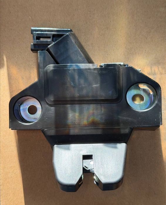 Замок багажника BYD CHAZOR