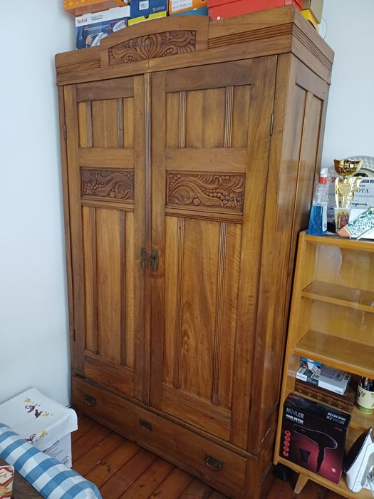 Ретро/старинен гардероб