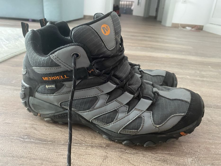 Merrell Moab 3 Mid Gore-Tex, măr. 45 (US 11), negru/gri