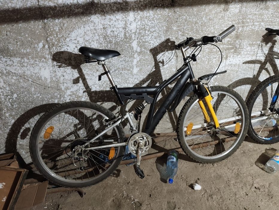 Vând bicicleta  urgent