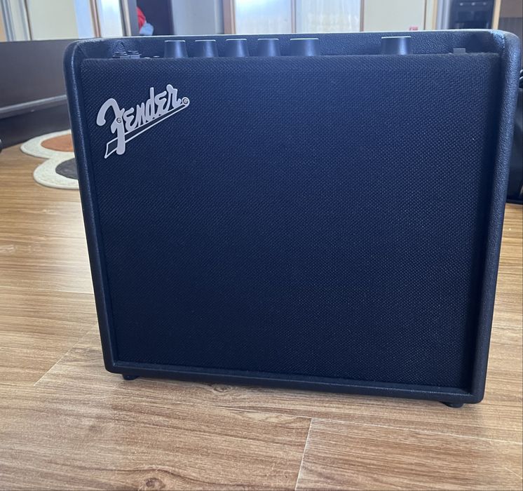 Amplificator fender mustang LT25