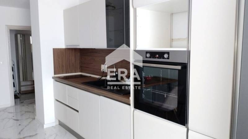 Дава се под наем Двустаен апартамент в Варна, Погреби - 70 кв.м за 610 € - Снимка #4