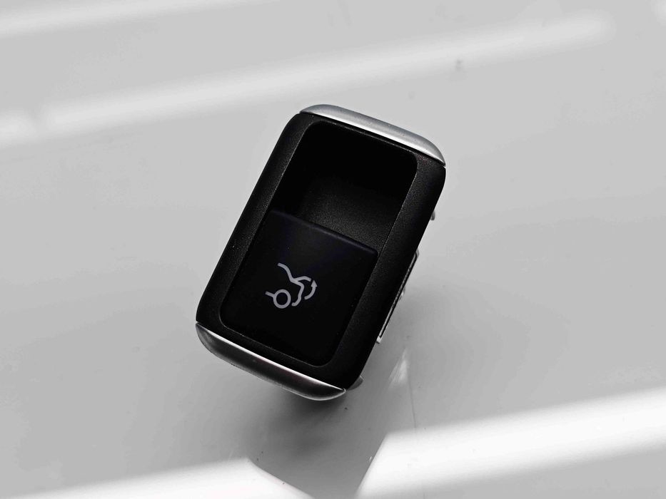 Buton deschidere portbagaj  Mercedes Clasa E (W212) [Fabr 2009-2016]