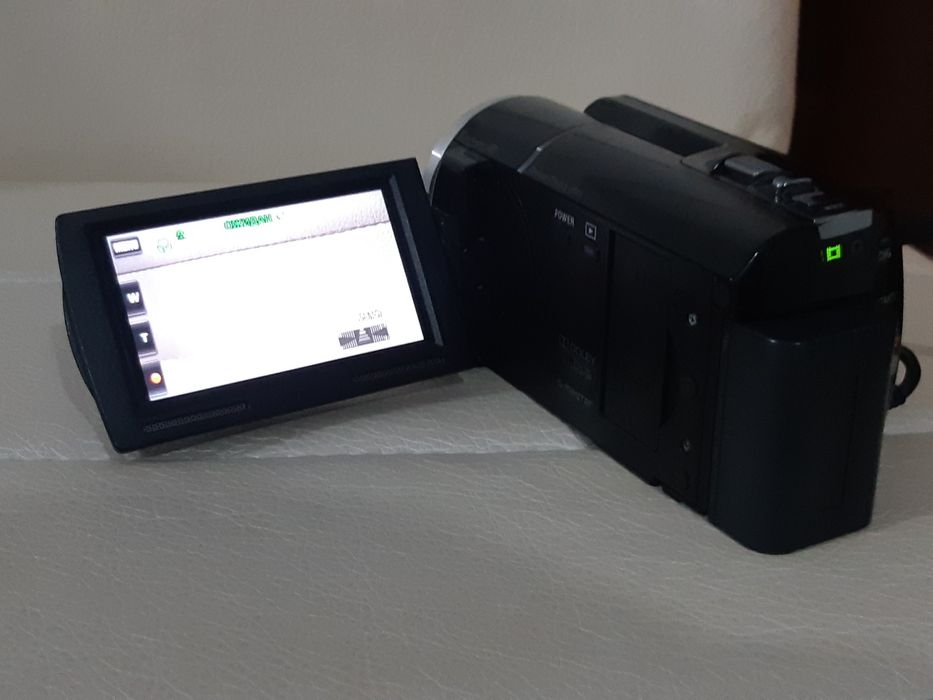 Видеокамера срочно продам