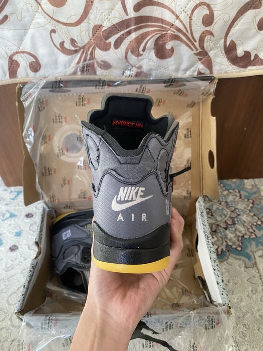 Jordan 5 x off white