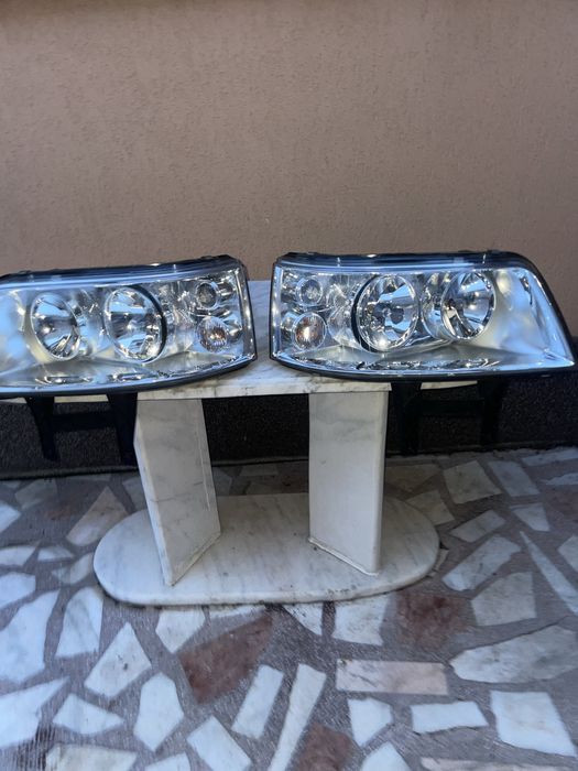 Far Stanga dreapta Volkswagen Transportet Caravelle Multivan 2003/2009