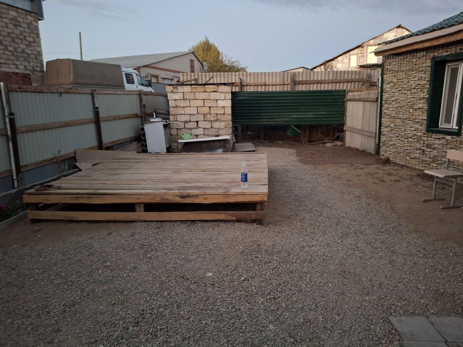 Продам дом с больши участком.