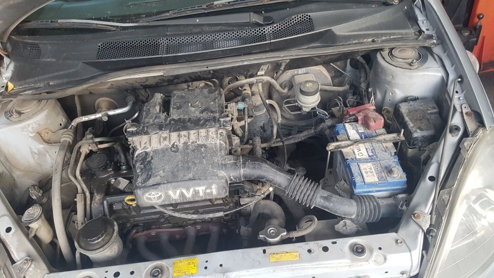 Тойота ярис 1.0 бензин на части