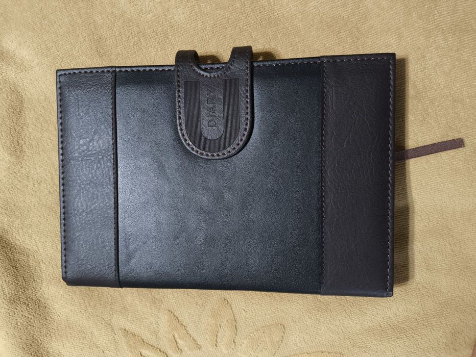 Деловой дневник  в кожаном переплёте