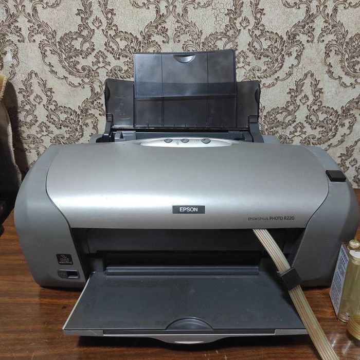 Принтер Epson r220