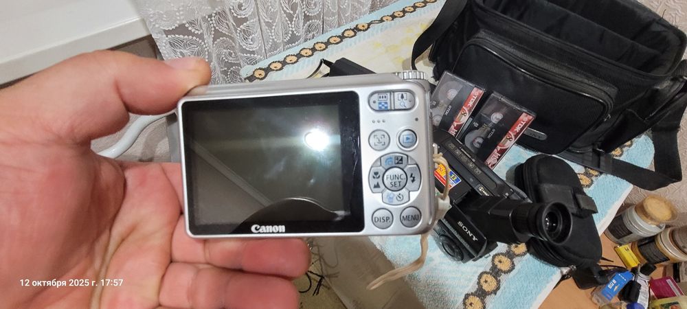 Продам видео камеру SONY