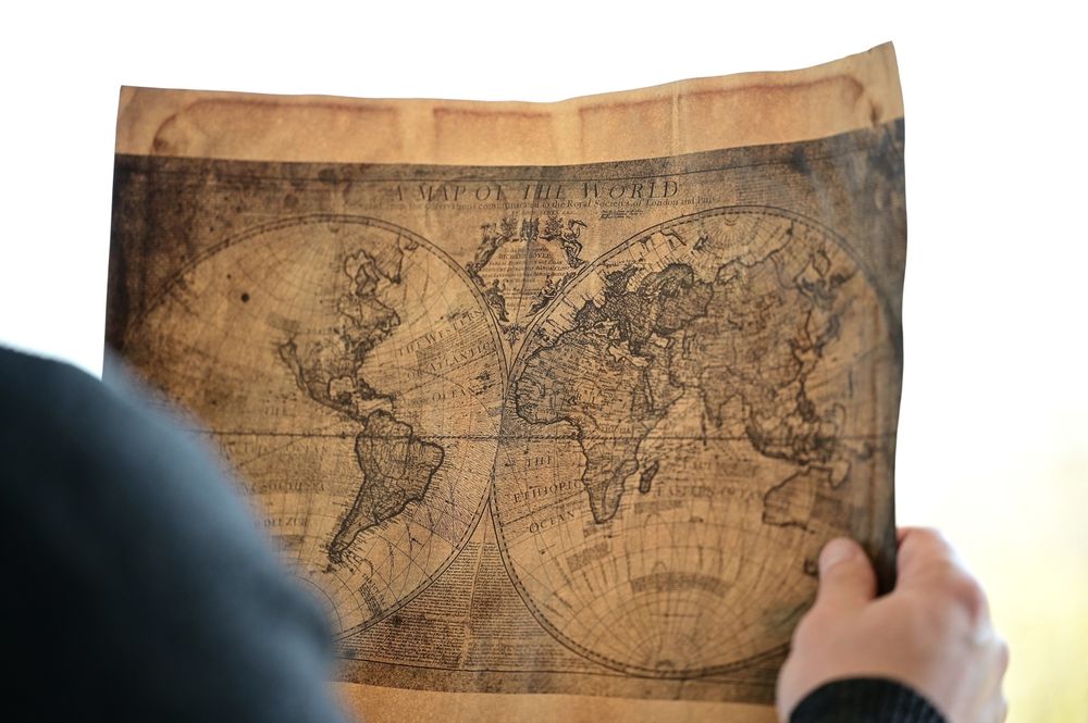 Изработени Карти от Миналото!