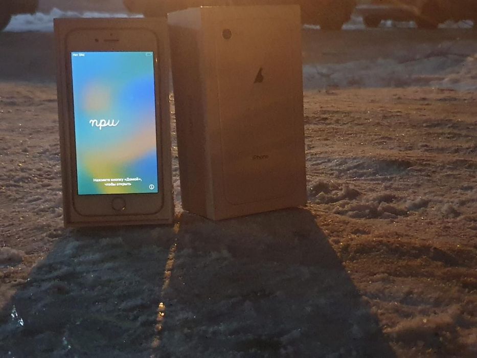 Продам айфон 8 на 64гб