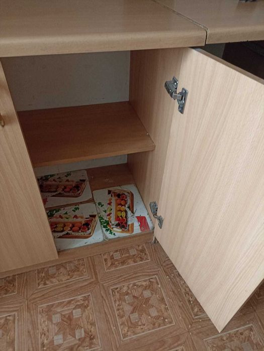 Продам кухонный гарнитур и плиту