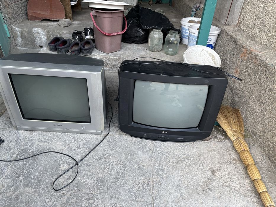 Есть старые телевизоры