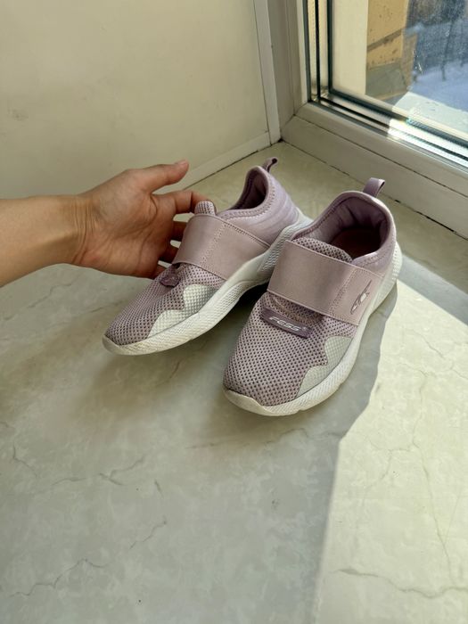 Кроссовки в хорошем состоянии