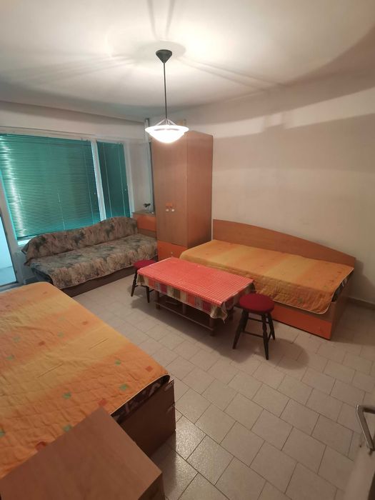 Дава се под наем Двустаен апартамент в Бургас, Славейков - 50 кв.м за 168.3 € - Снимка #2