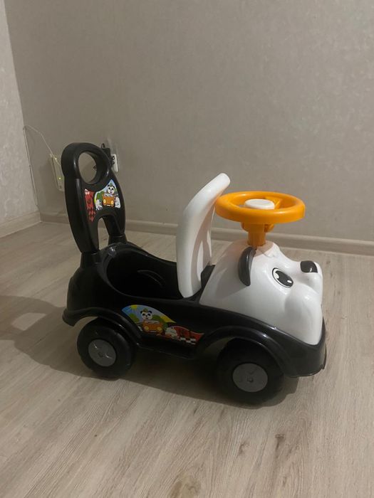 Машина-каталка Панда