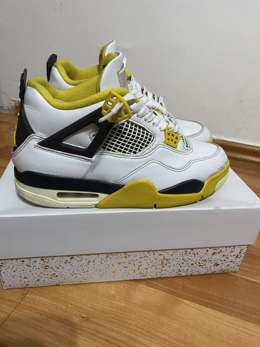 Jordan 4 retro numarul 39