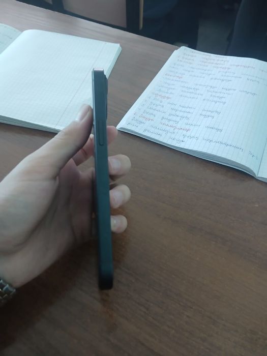 Iphone 13 128гб в отличном состоянии