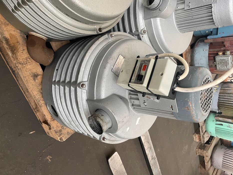 Вакуум помпа тип въздуходувка