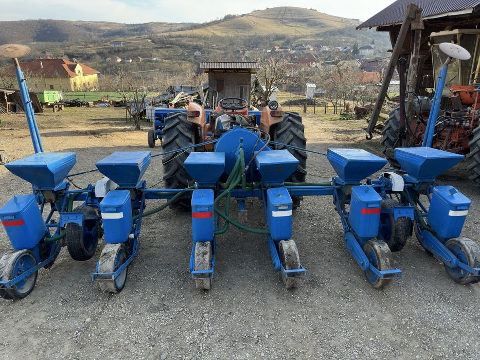 Semanatoare porumb SPC6 si presa balotat NewHolland 270