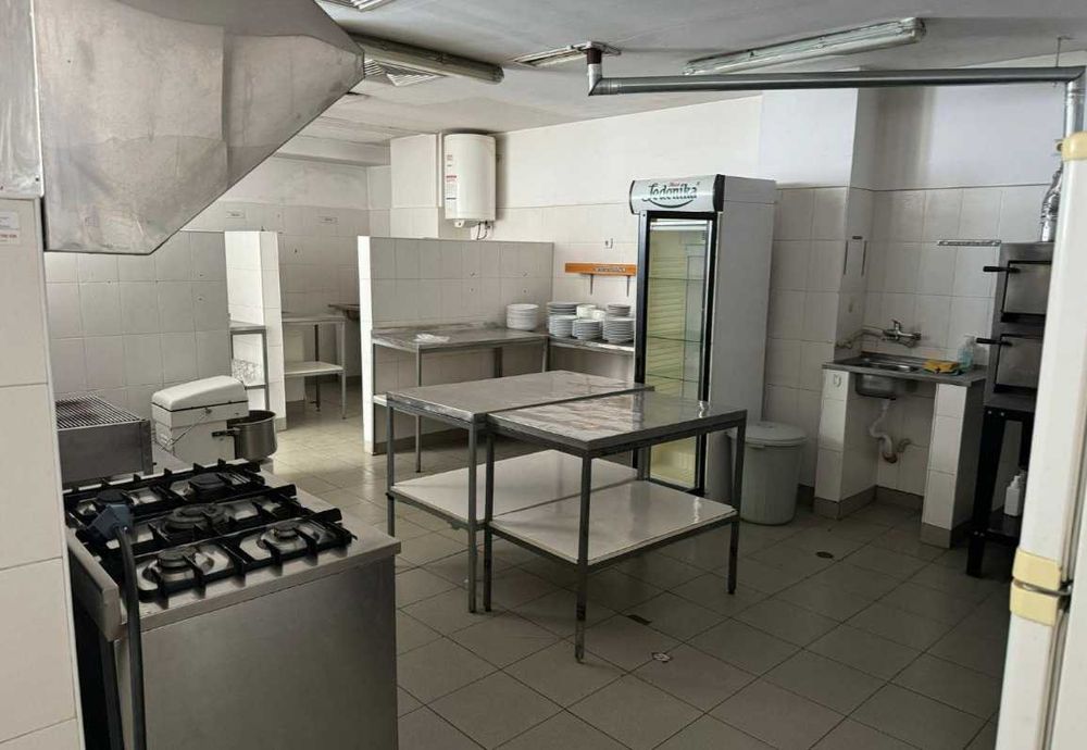 Ресторант 330 м2, Възраждане