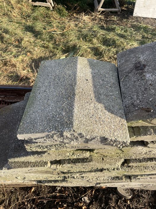 Capace din beton pentru gard