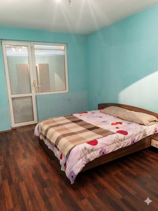 Продава се Тристаен апартамент в Плевен, Идеален център - 95 кв.м за 913 €/кв.м - Снимка #3