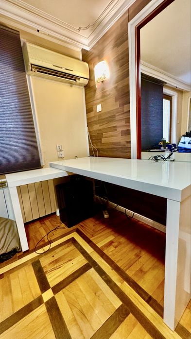 Бюро /MALM-Ikea/