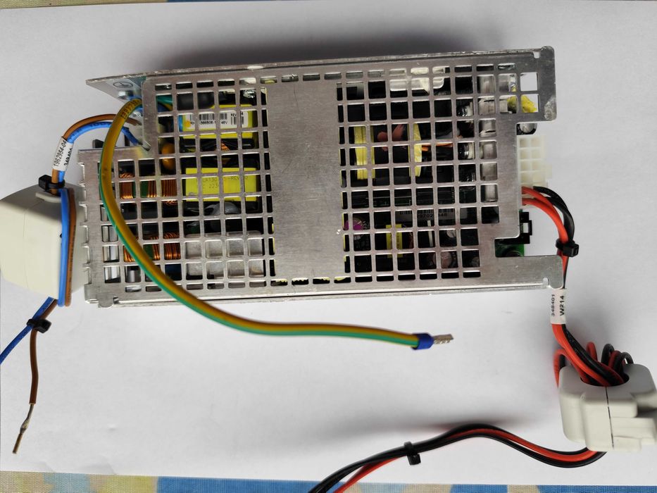 Sursă profesională 48V/8,3A