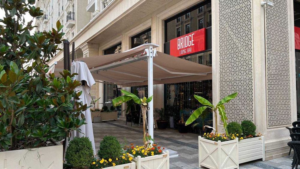 T Markiza. Markiza Kafe restoran va uylar uchun soyabon. zontik.