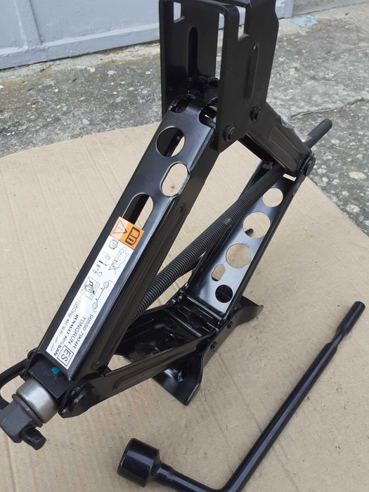 Cric,cheie de roti NISSAN Qashqai,Juke,X-trail, RENAULT Kadjar,Koleos