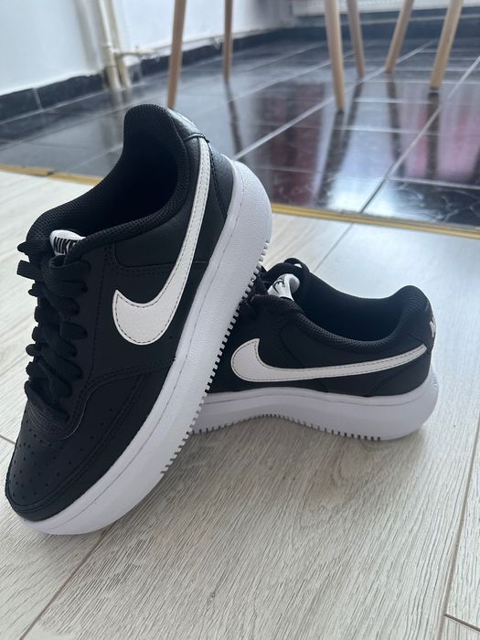 Adidași Nike damă