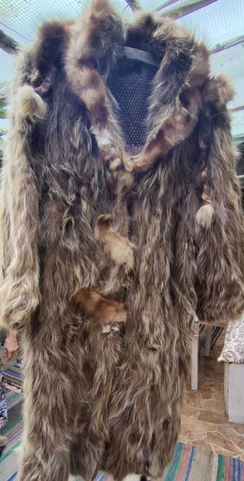 Зимни кожуси, различни цветове и материя