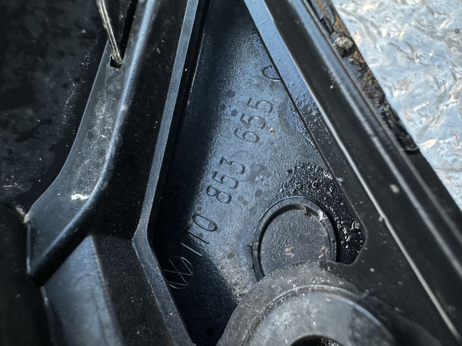 Grilă radiator vw touran .cod:1T0853655.C.