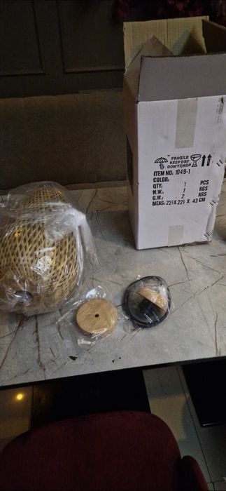 Продам люстры !!